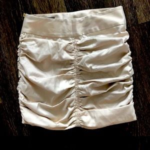 Black Halo Mini cocktail skirt beige metallic NWOT